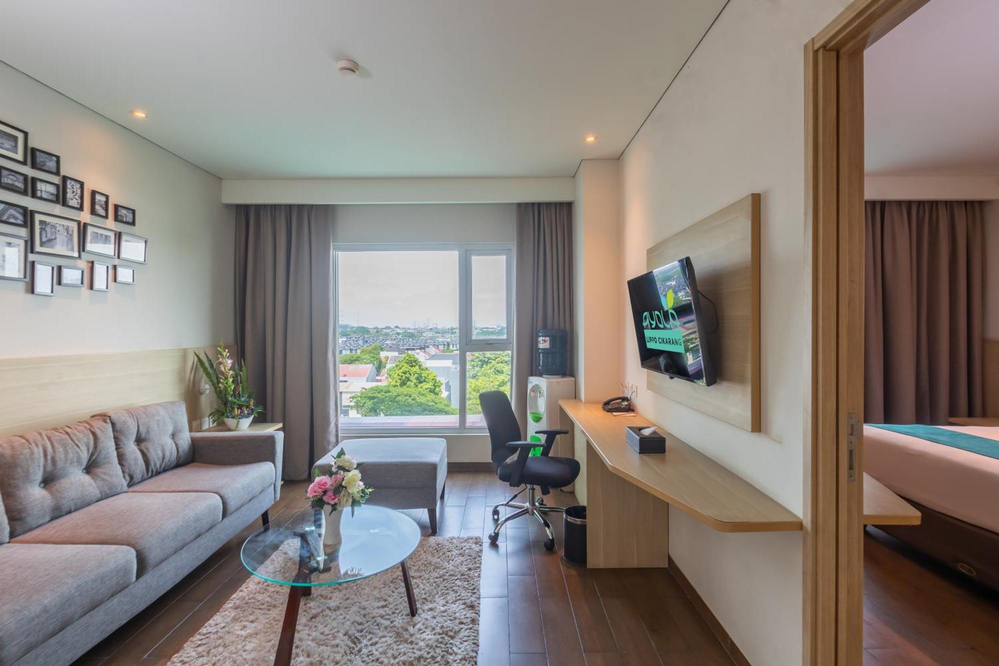 Hotel Ayola Lippo Cikarang Exterior photo