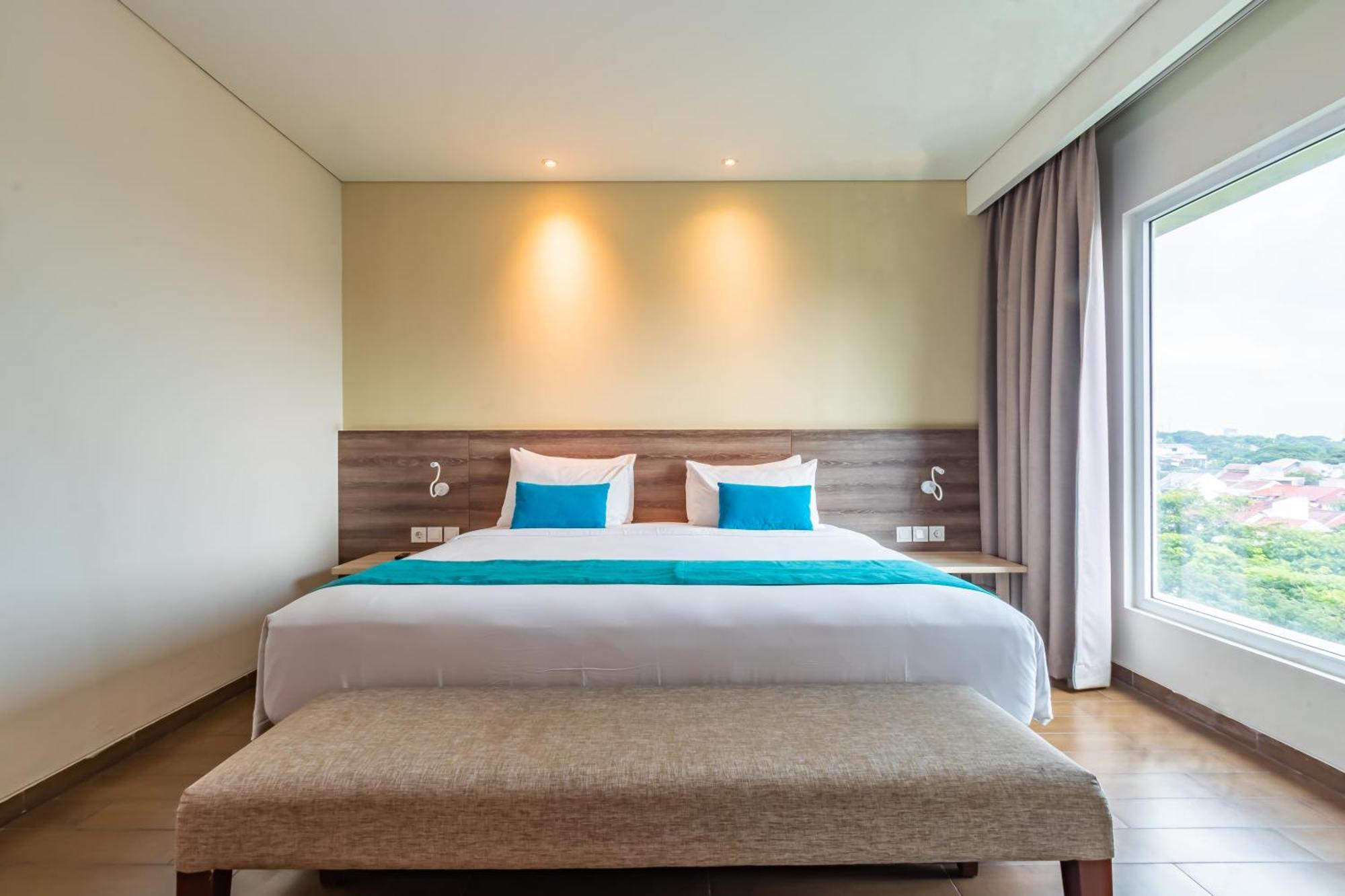 Hotel Ayola Lippo Cikarang Exterior photo